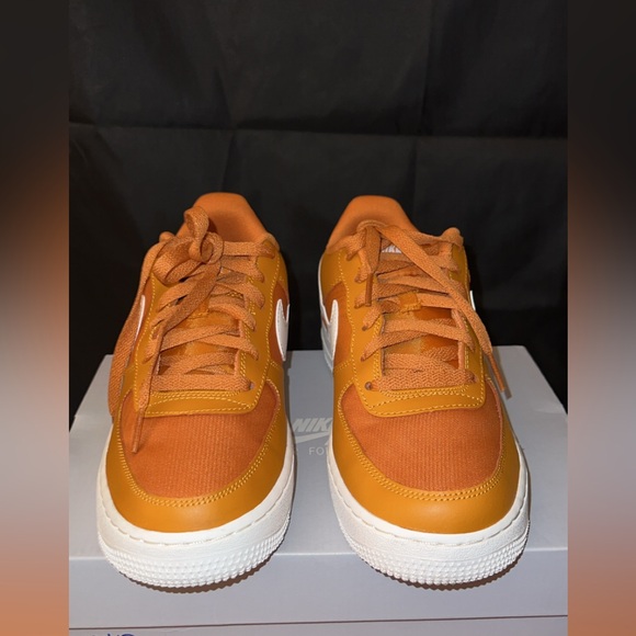 Nike (GS) Air Force 1 LV8 2 Monarch/Sail- 7Y/W8.5 - Picture 6 of 15